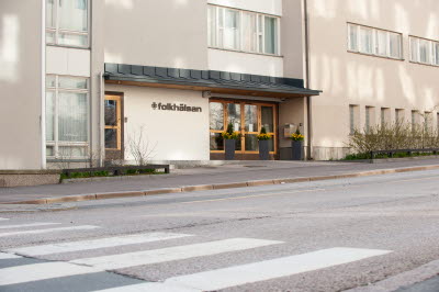 Folkhälsans huvudingång i Helsingfors. Foto: Folkhälsan/Jonas Jernström