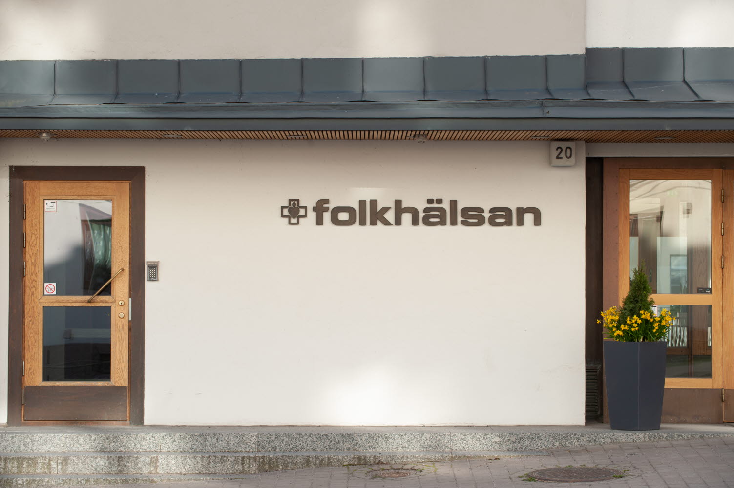 Folkhälsans huvudingång i Helsingfors. Foto: Folkhälsan/Jonas Jernström