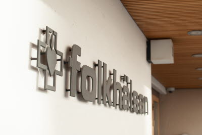 Folkhälsans huvudingång i Helsingfors. Foto: Folkhälsan/Jonas Jernström