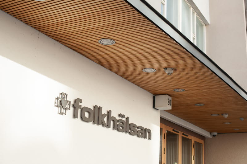 Folkhälsans huvudingång i Helsingfors. Foto: Folkhälsan/Jonas Jernström